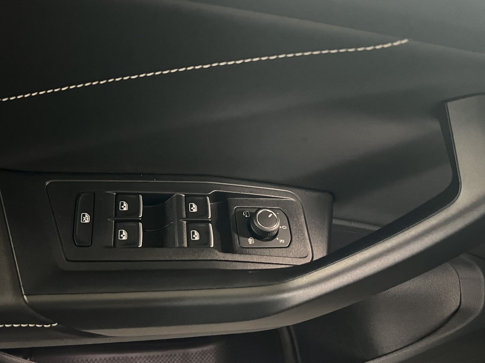 Volkswagen T-Roc - Bild 8