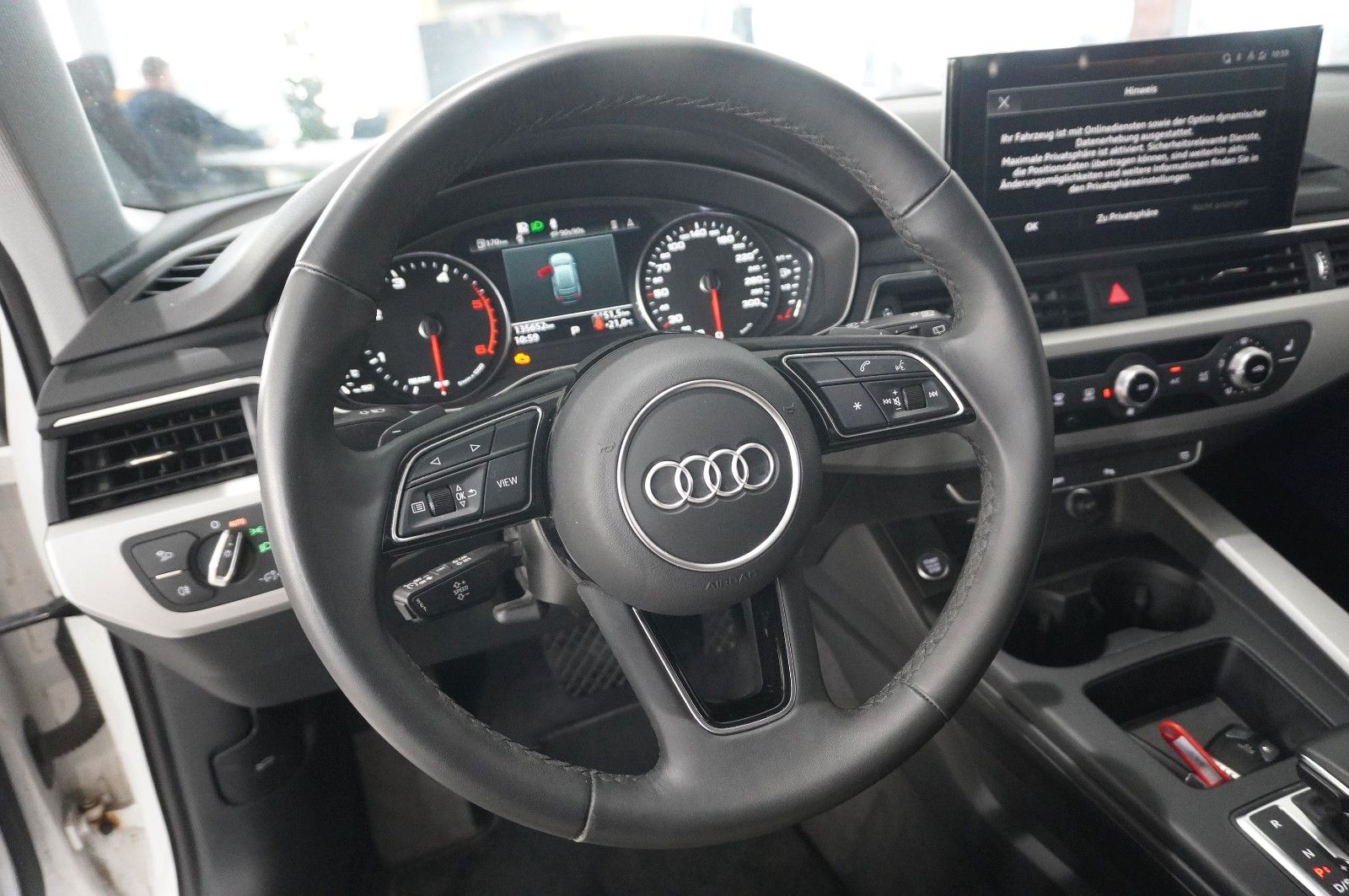 Fahrzeugabbildung Audi A4 Avant 35 TDI S-TRONIC NAVI/LED/KAMERA/SHZ/DAB
