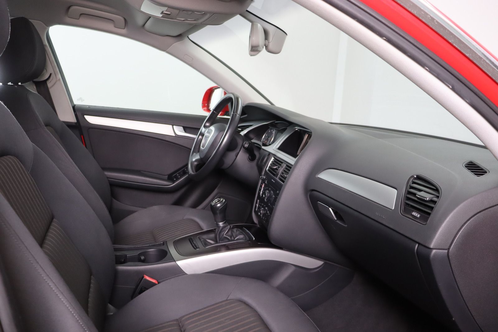 Fahrzeugabbildung Audi A4 1.8 TFSI Avant * Xenon * SHZ