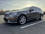 Mercedes-Benz E 250 CDI 4MATIC AVANTGARDE |  AMG | Historie - Mercedes-Benz E 250 in Braunschweig
