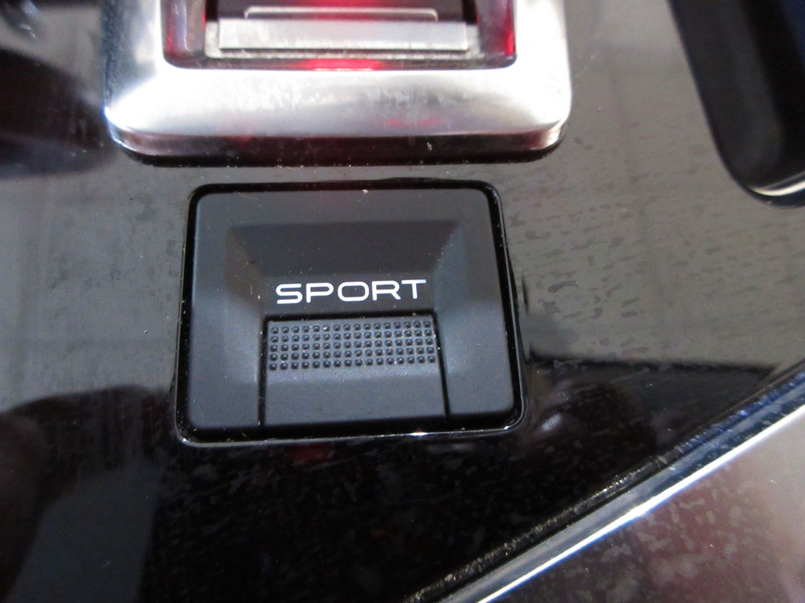 Fahrzeugabbildung Peugeot 5008 Active 1.2T NAVI/PDC/LED/AHK/TEMPO