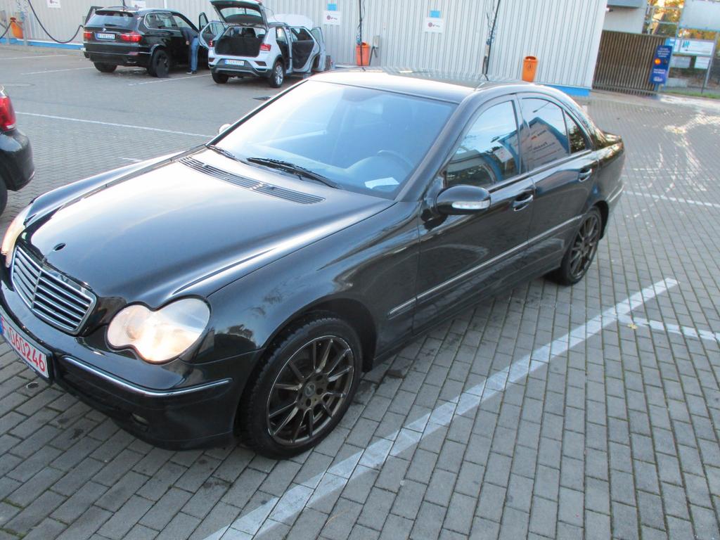 Mercedes-Benz C 180