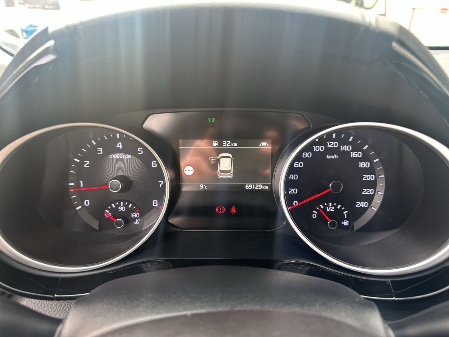 Fahrzeugabbildung Kia Ceed_sw Spirit 1.4 T-GDI TECH +Navi+Leder+Memory