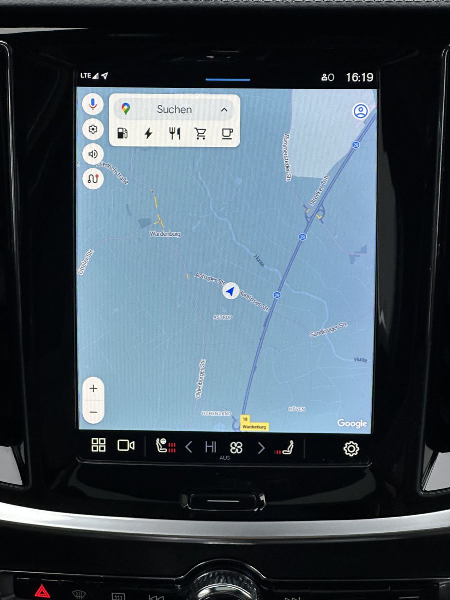 Fahrzeugabbildung Volvo V60 Ultimate Plug-In Hybrid AWD NAV+LED+PANO+ACC