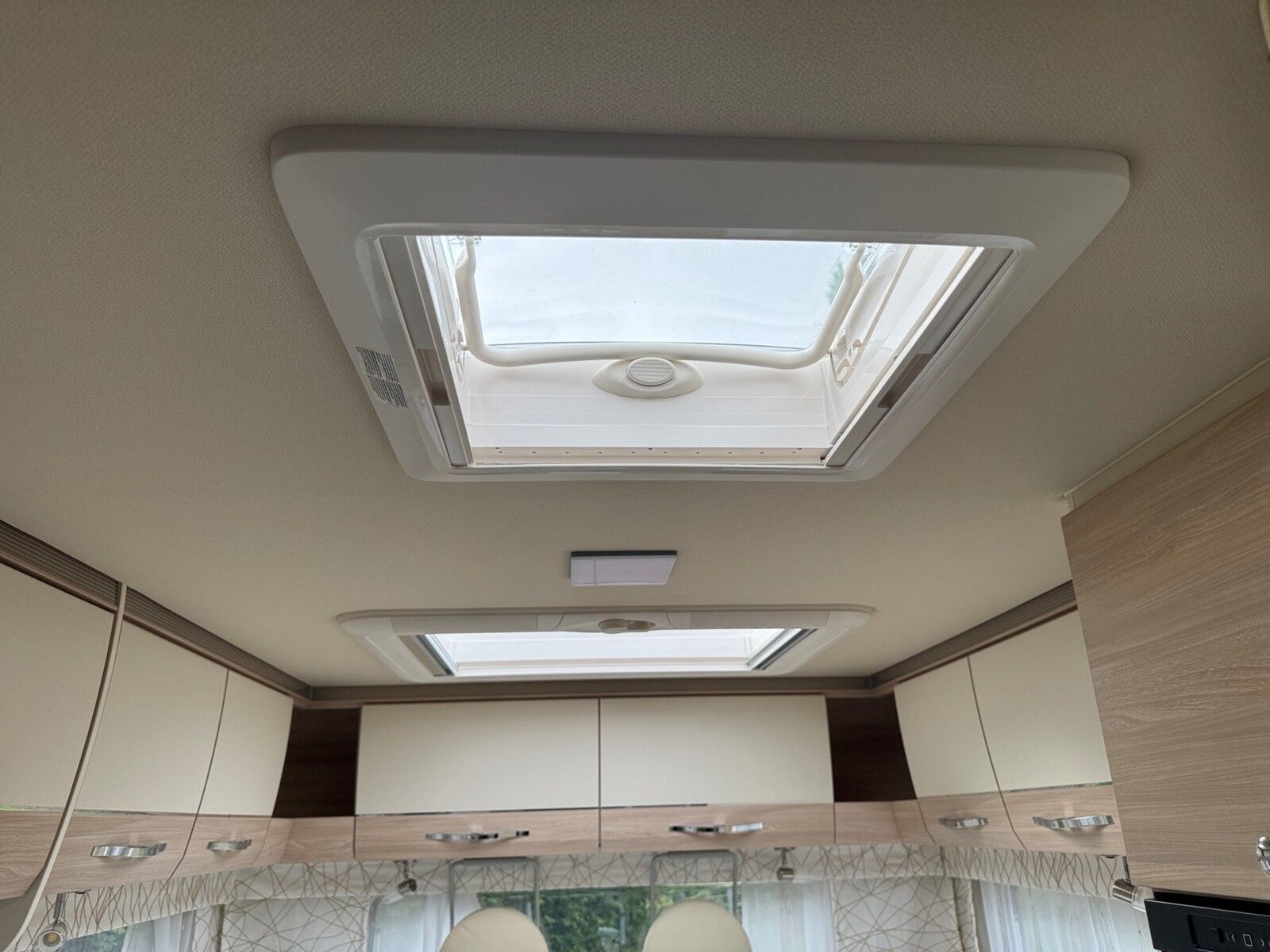 Fahrzeugabbildung Eura Mobil Activa One AO 650 HS Travel Plus/Mark./Fahrradt.