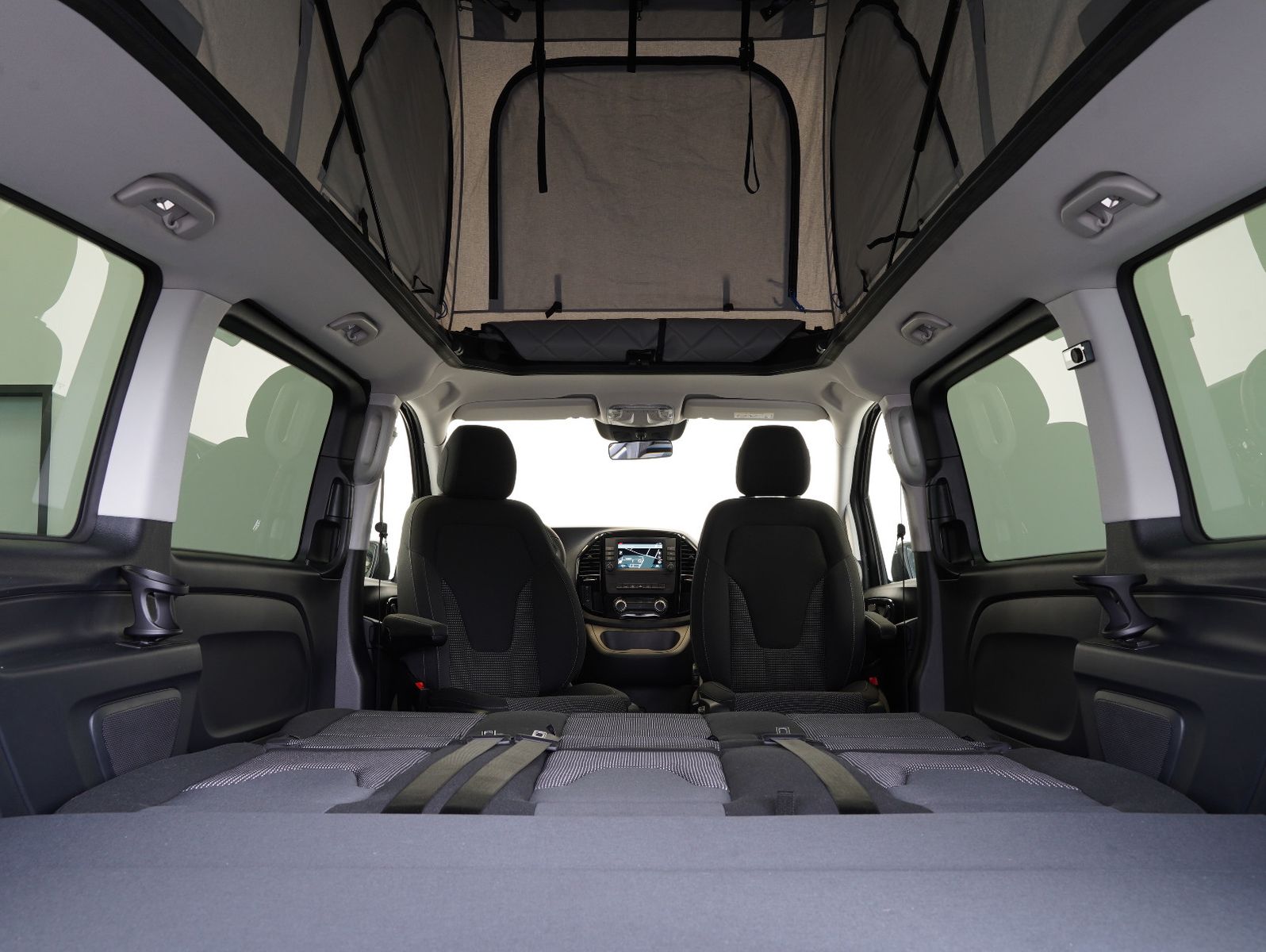 Fahrzeugabbildung Mercedes-Benz Vito Tourer 119 CDI Pro 4x4 lang PÖSSL VANSTAR
