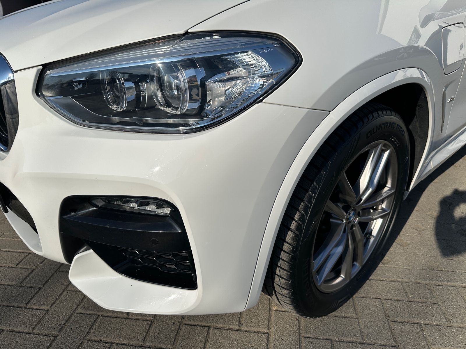 Fahrzeugabbildung BMW X3 xDrive30e M-Sport/Navi/Head-Up/LED/AHK