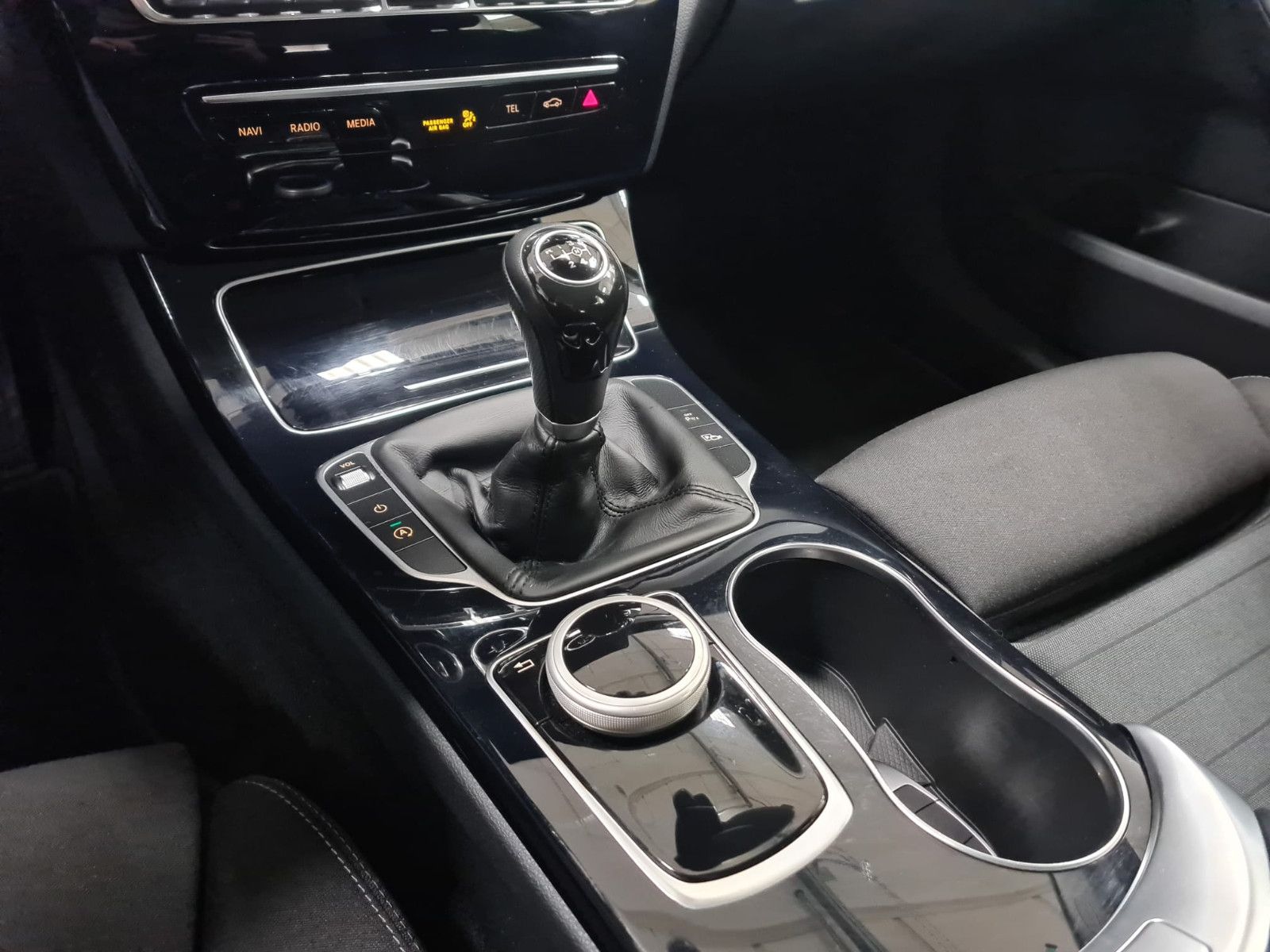 Fahrzeugabbildung Mercedes-Benz C 180d T-Modell / LED HP / GEPFLEGT /