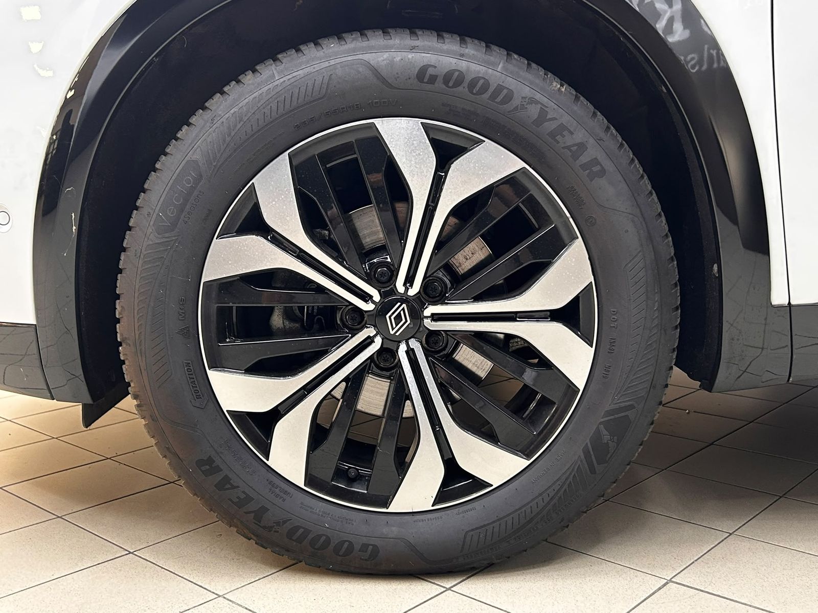 Fahrzeugabbildung Renault Austral 1.3 TCE Aut Evolut NAVI+LED+SHZ+KAM+ACC+