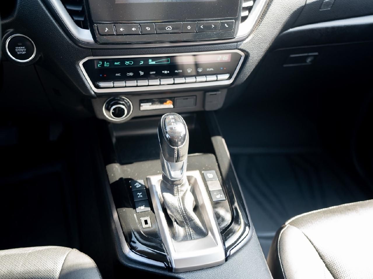 Fahrzeugabbildung Isuzu D-Max Space Cab 4WD LSE mit Dux Camper Wohnkabin