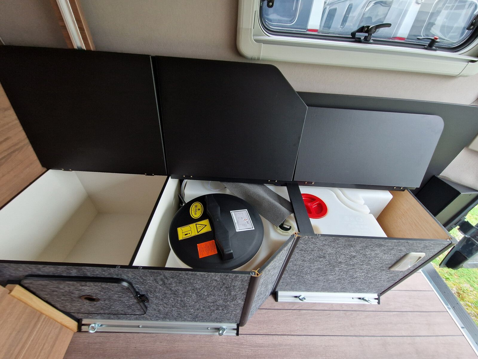 Fahrzeugabbildung Knaus BoxLife 600 ME Aufstelldach, AHK, ACC, Lithium..