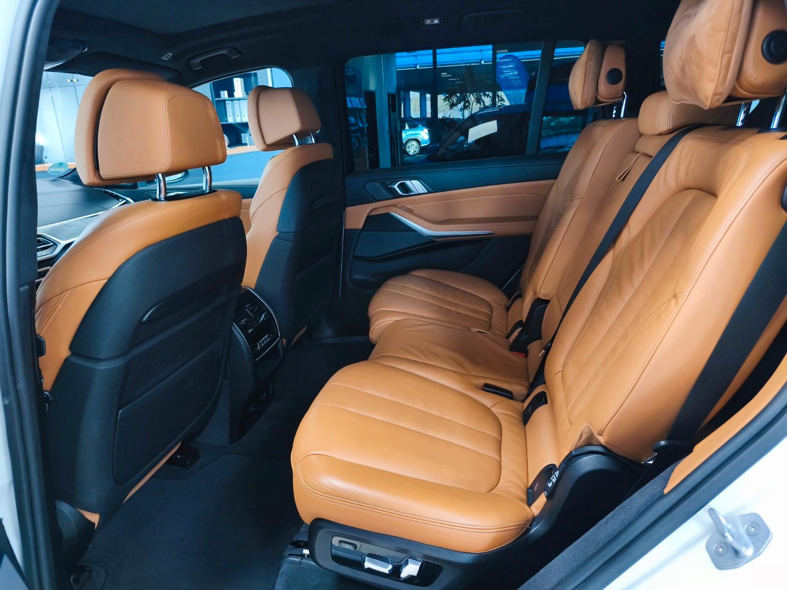 BMW X7 | 7-Sitzer | Vollausstattung | Leder braun