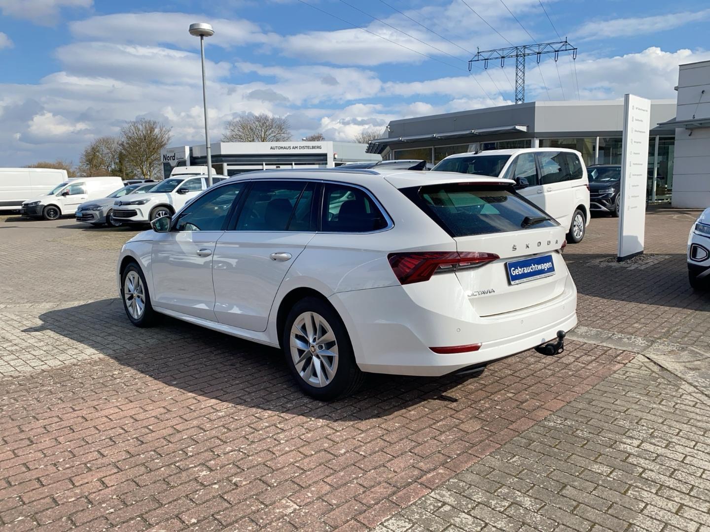 Skoda Octavia Combi Style LED+AHK+LH+RFK+FK+HUD+NAV+DA