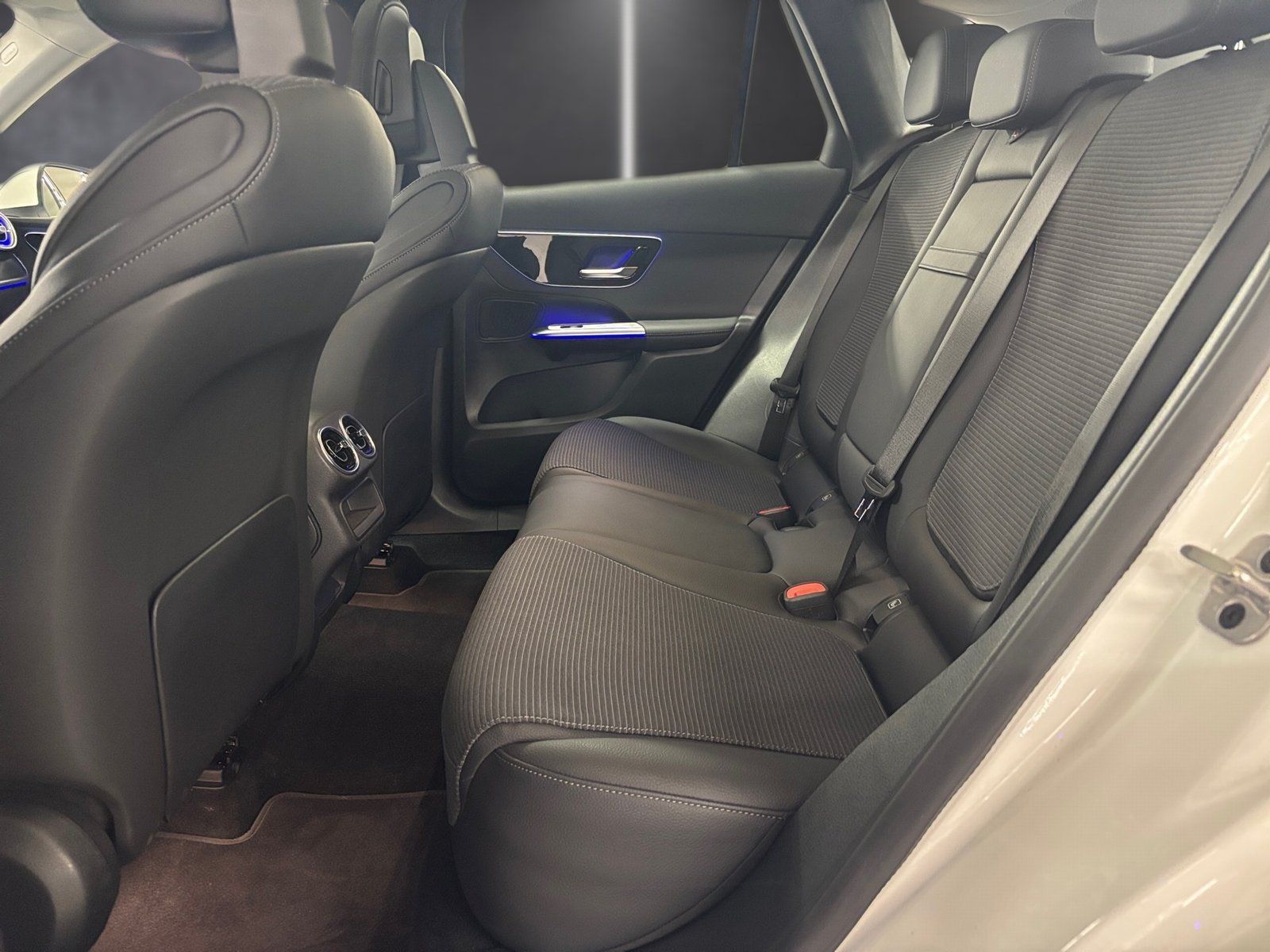 Fahrzeugabbildung Mercedes-Benz GLC 220 d 4M Avantgarde*Pano*Distro*Totwink*Memo