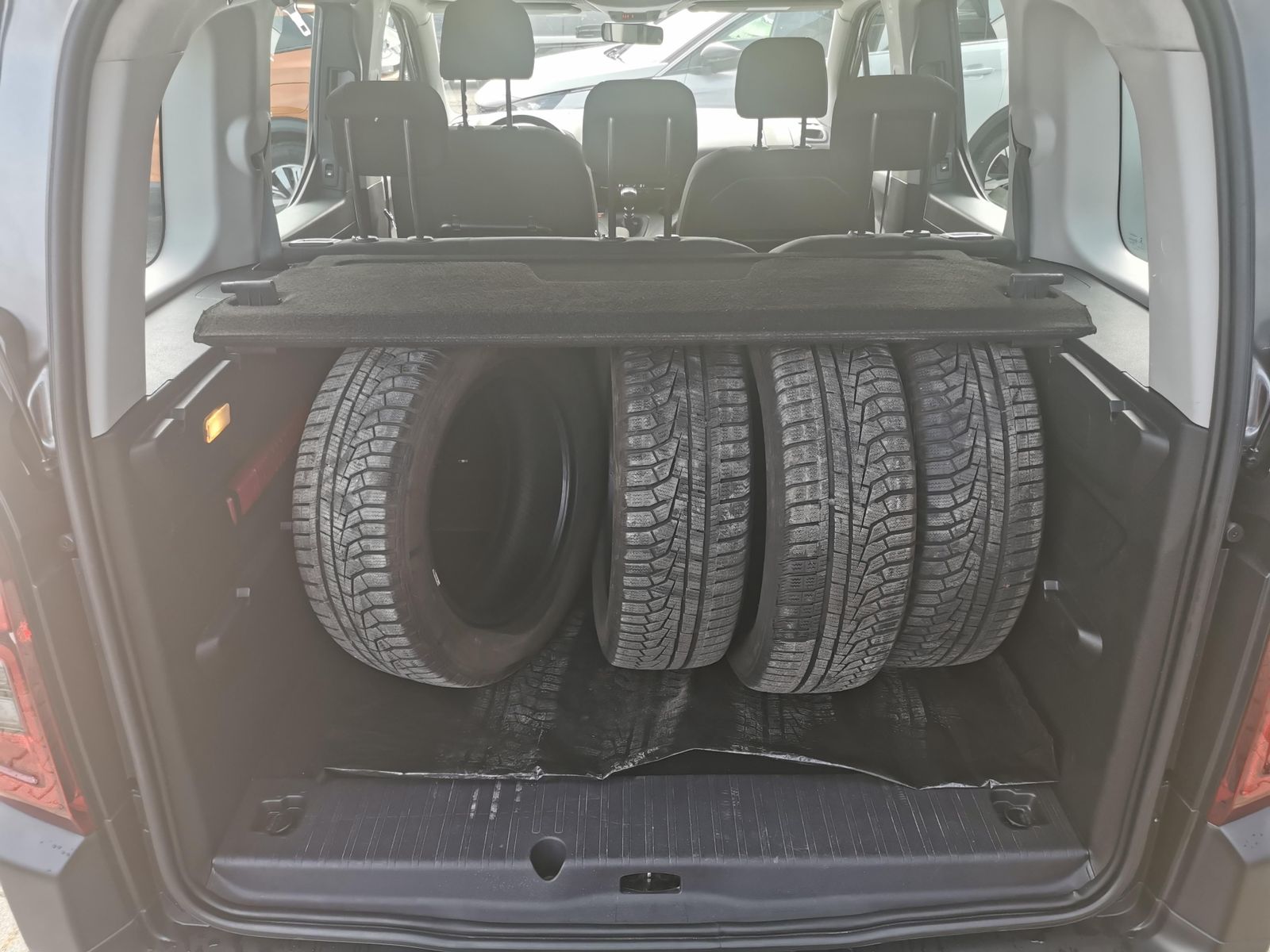 Fahrzeugabbildung Citroën Berlingo Feel M*Sitzhzg*PDC hi*Navi*SichtPaket*