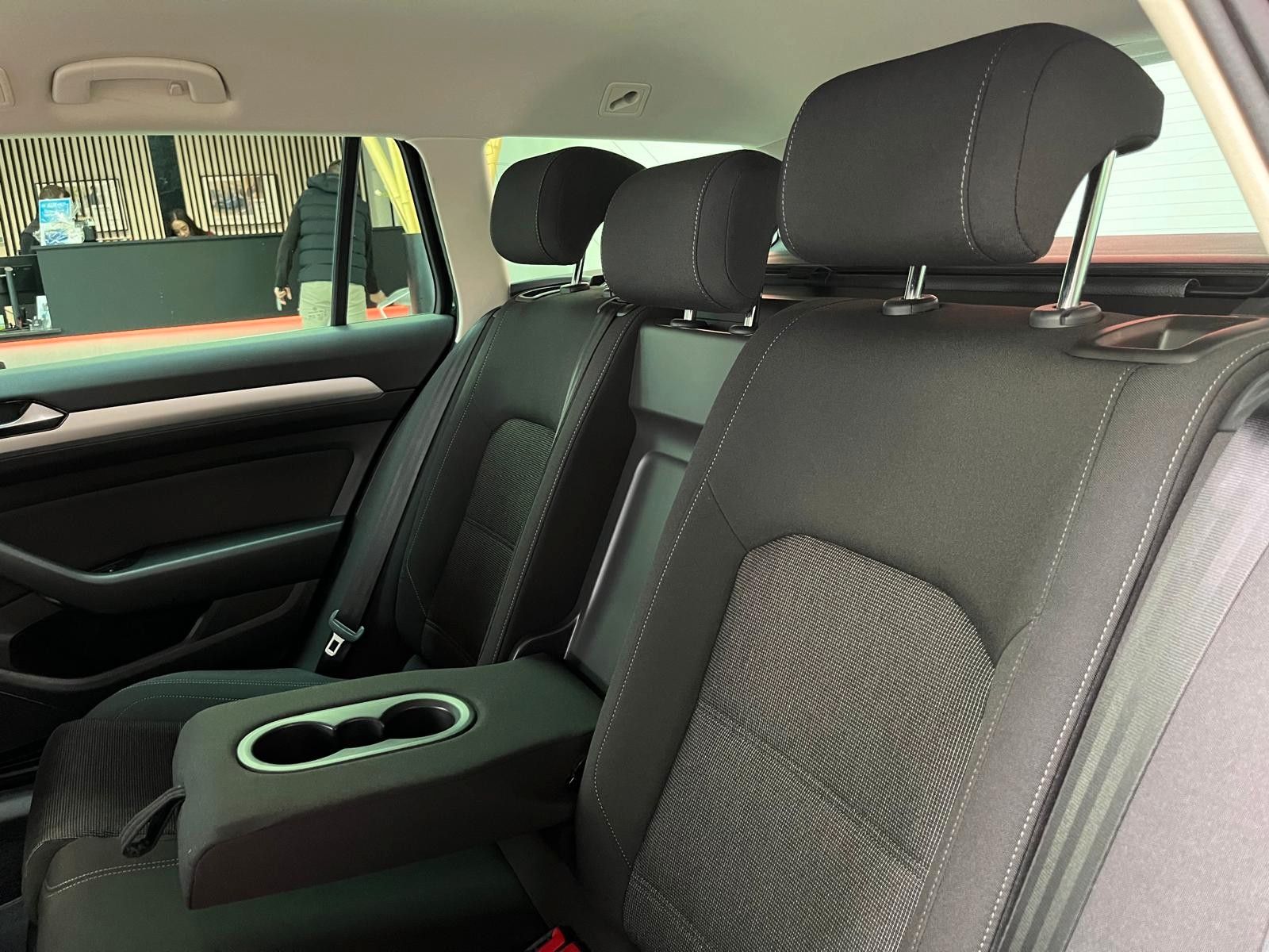 Fahrzeugabbildung Volkswagen Passat Variant 1.5 TSI DSG Comfortline *AHK*ACC*