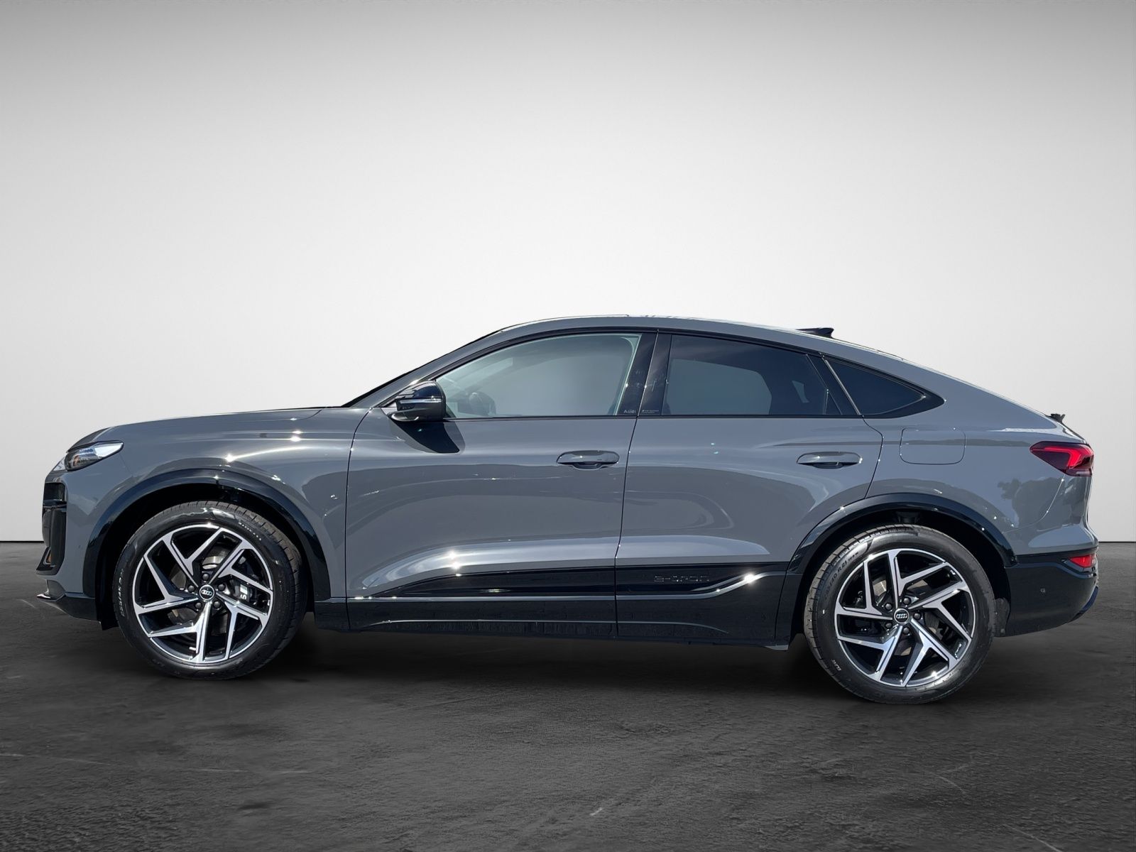 Audi SQ6 e-tron Sportback quattro  HeadUp Standheiz N imagem 3
