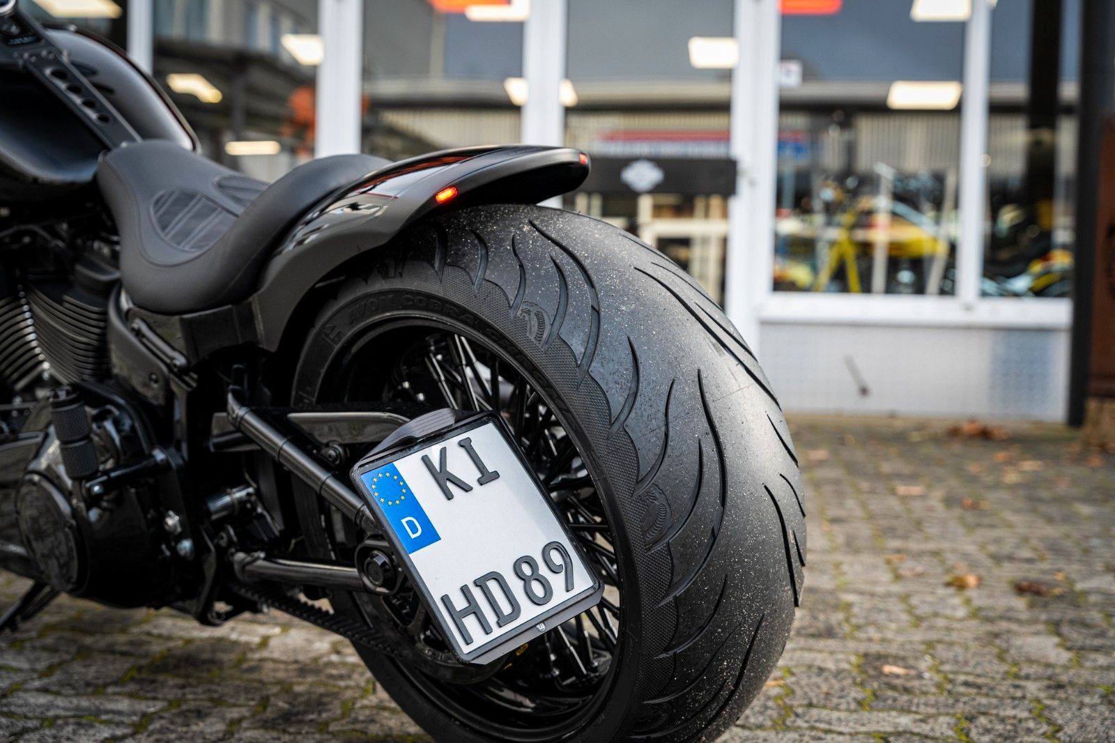 Fahrzeugabbildung Harley-Davidson SPECIAL DARK FAT BOY FLFBS 114 MY24