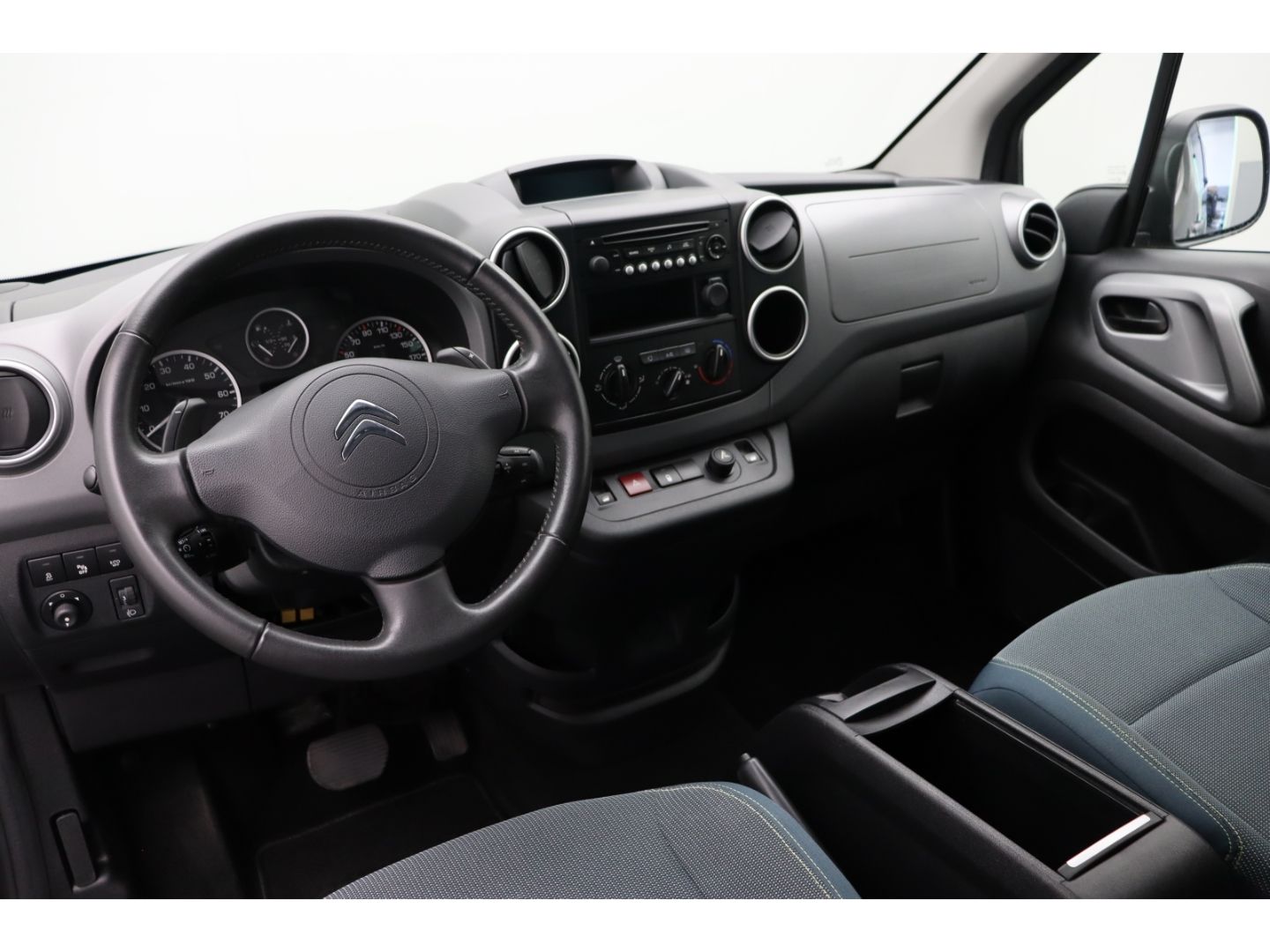 Fahrzeugabbildung Citroën Berlingo 1.6 Kombi Selection AHK abnehmbar