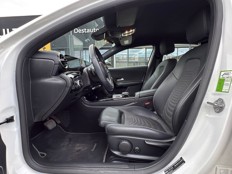 Mercedes-Benz Classe A A 180 Automatic Sport Lig imagem 3