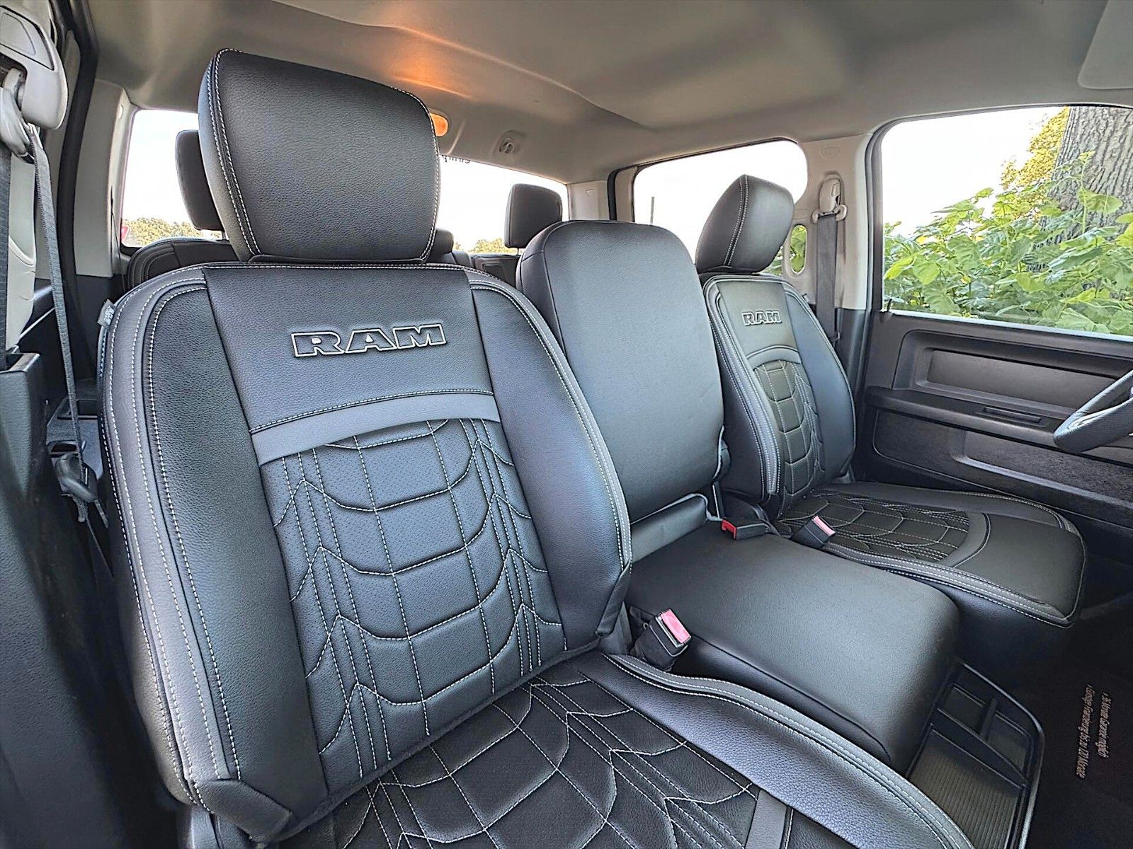 Fahrzeugabbildung Dodge RAM 5.7 V8 HEMI SPORT Offroad NIGHT 4x4 RAM BOX
