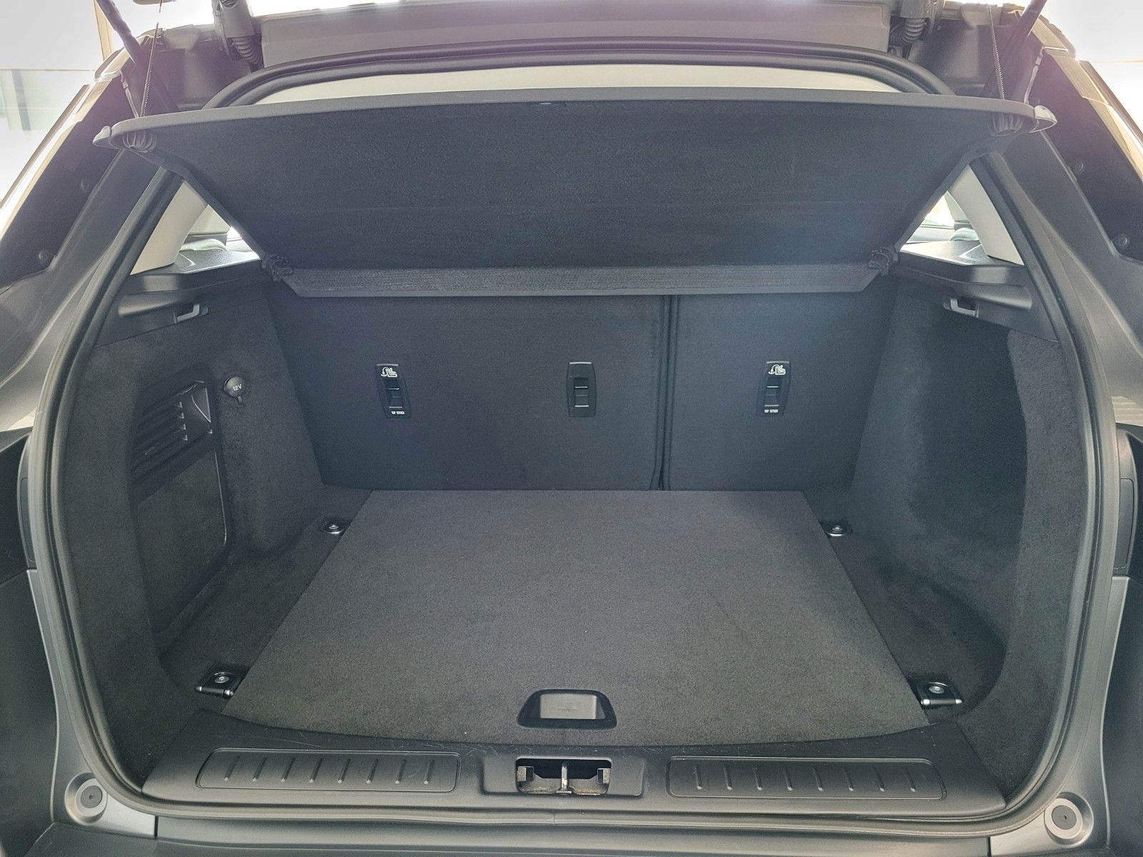 Fahrzeugabbildung Land Rover Range Rover Evoque SE Autom., Panorama,Winter-P.