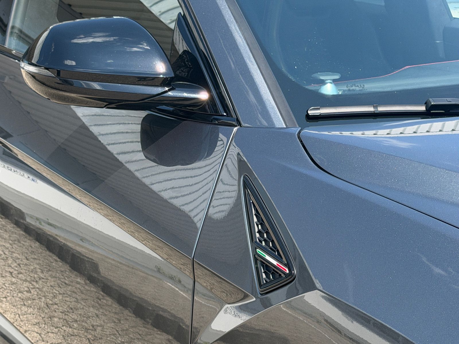 Fahrzeugabbildung Lamborghini Urus/PANO/23ZOLL/B&O-3D/360KAM/HEAD-UP