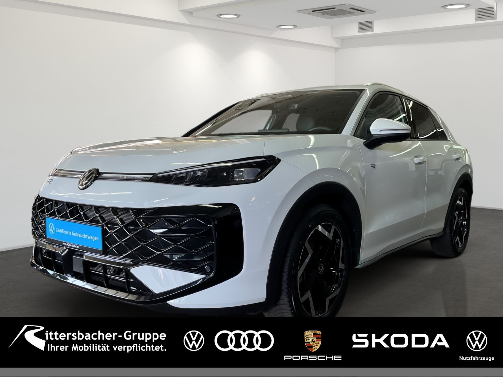 Volkswagen T-Roc R-Line 1,5 eTSI DSG Navi RFK IQ.Light foto 1