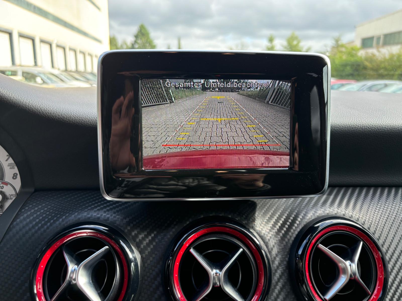Mercedes-Benz A 250 AMG Line  Harman-Kardon Navi TÜV NEU