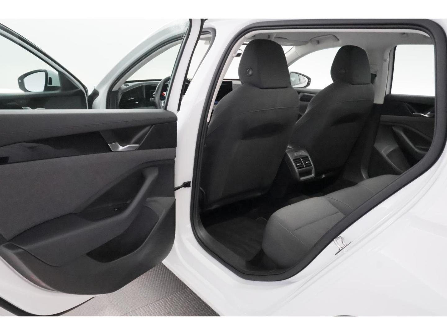 Volkswagen Passat 1.5eTSI DSG+LED+NAVI+TEMPO+PDC, миниатюра 17