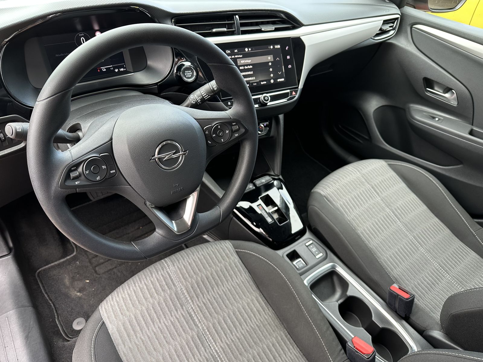 Fahrzeugabbildung Opel Corsa e Edition SHZ+180°-KAMERA+SHZ+STYLE-PAKET
