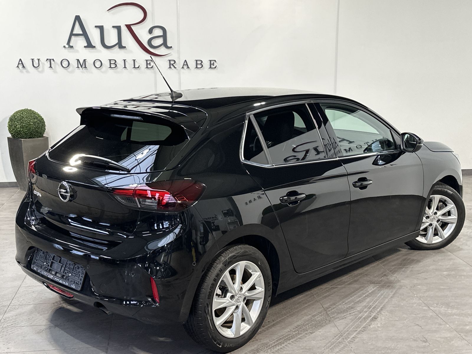 Fahrzeugabbildung Opel Corsa 5-Türer 1.2 Elegance Aut. NAV+LED+ACC+1HD