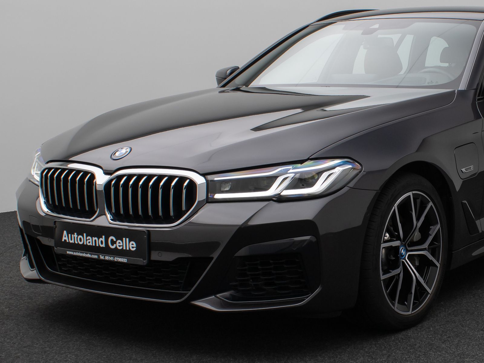 Fahrzeugabbildung BMW 530e M Sport Kamera Laser HUD DAB HiFi Komfort