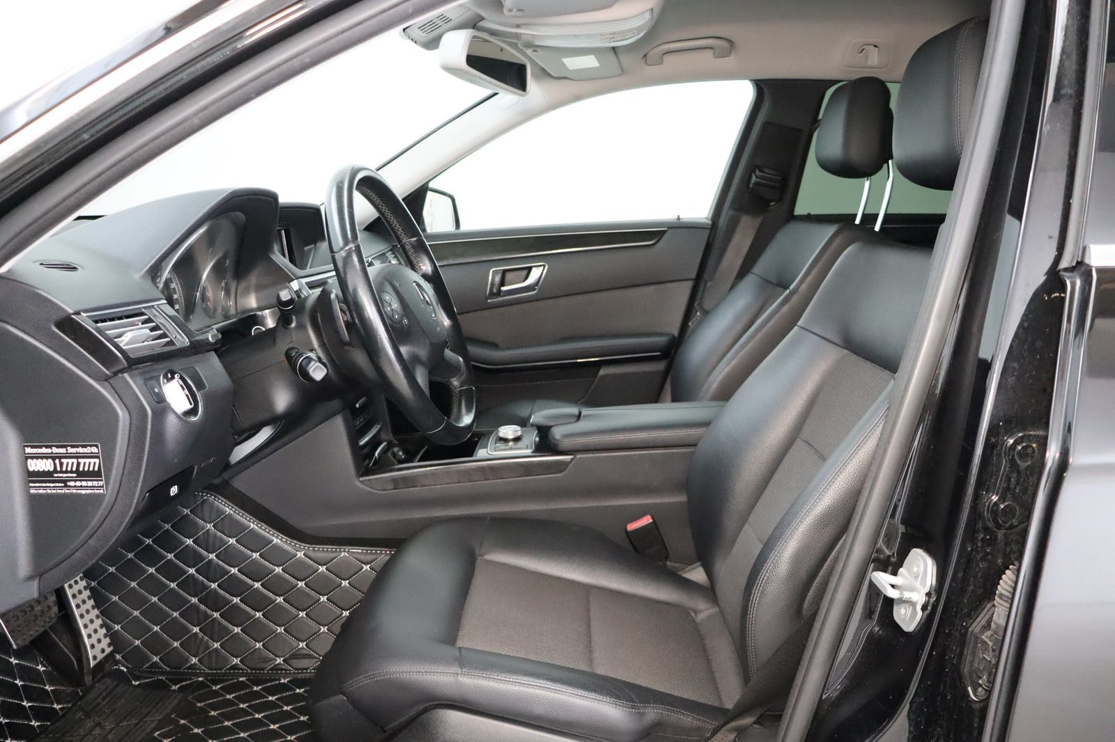 Fahrzeugabbildung Mercedes-Benz E 350 CGI T BlueEFFICIENCY * Navi * Sitzhzg. *