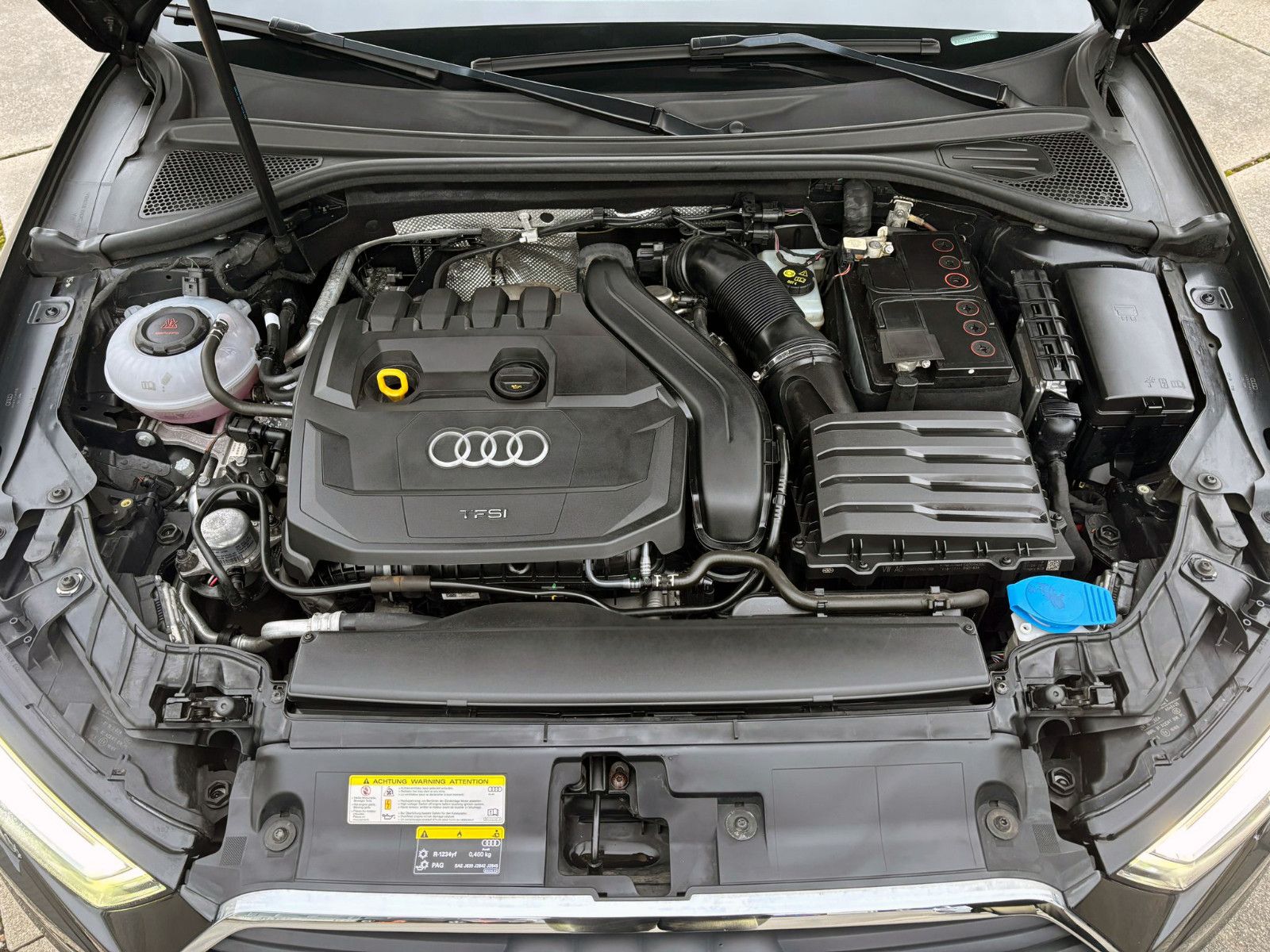 Fahrzeugabbildung Audi A3 Cabrio 35TFSI Sport Aut. PDC BT LED NAV SHZ