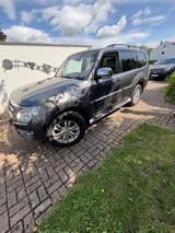 Mitsubishi Pajero 3,2 DI-D 4WD Plus Automatik Plus - gebrauchte Mitsubishi Pajero aus dem Jahr 2017