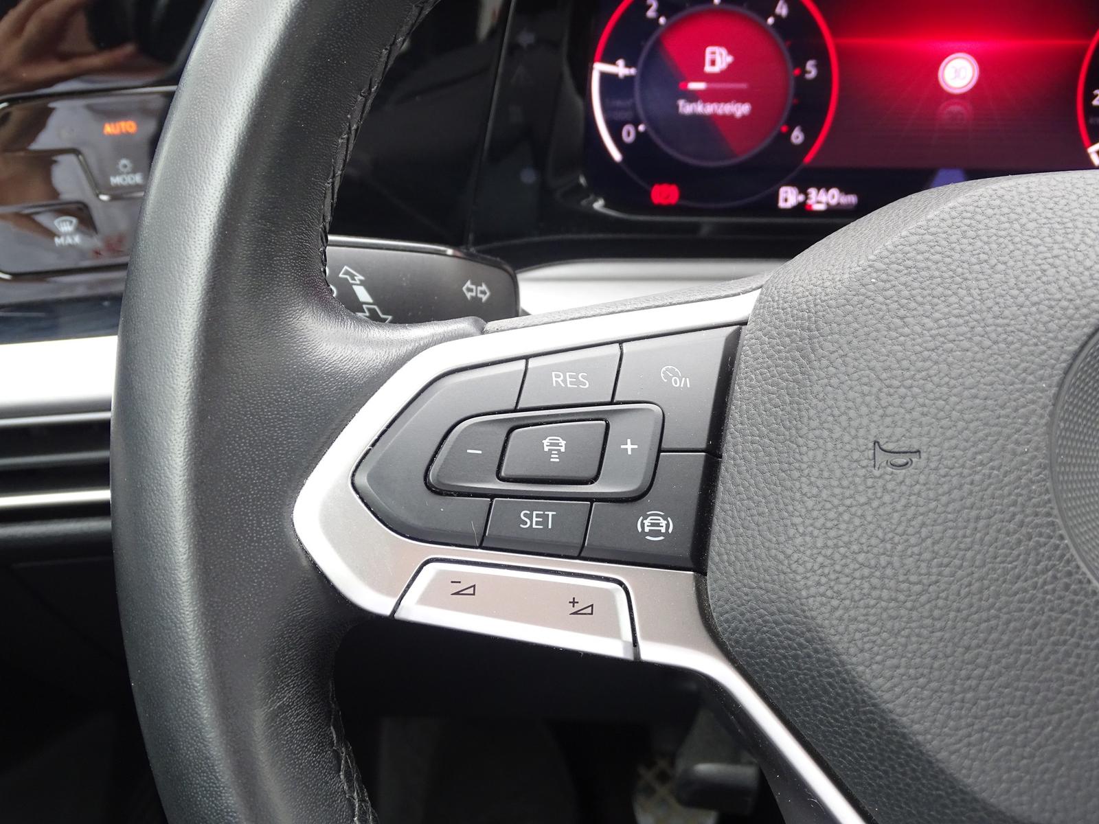 Volkswagen Golf VIII Variant 2.0 TDI Life LED ACC Totwinkel, миниатюра 25