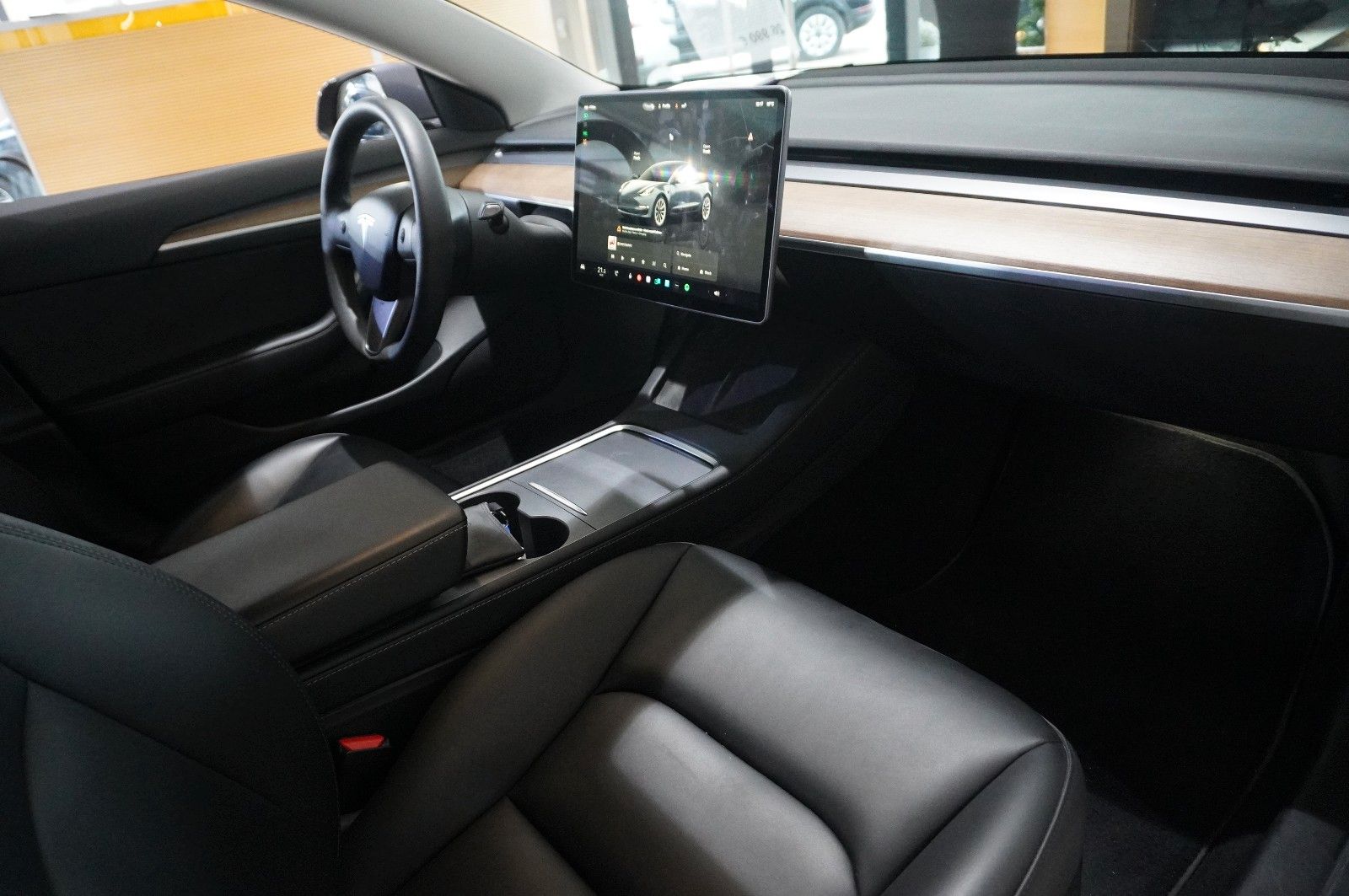 Fahrzeugabbildung Tesla Model 3 LONGRANGE DUAL-MOTOR NAVI/KAMERA/SH/PANO