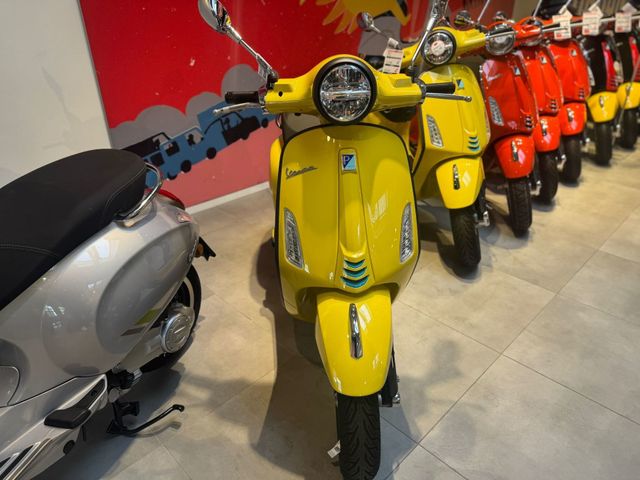 Vespa Primavera 125 S E5+ GIALLO