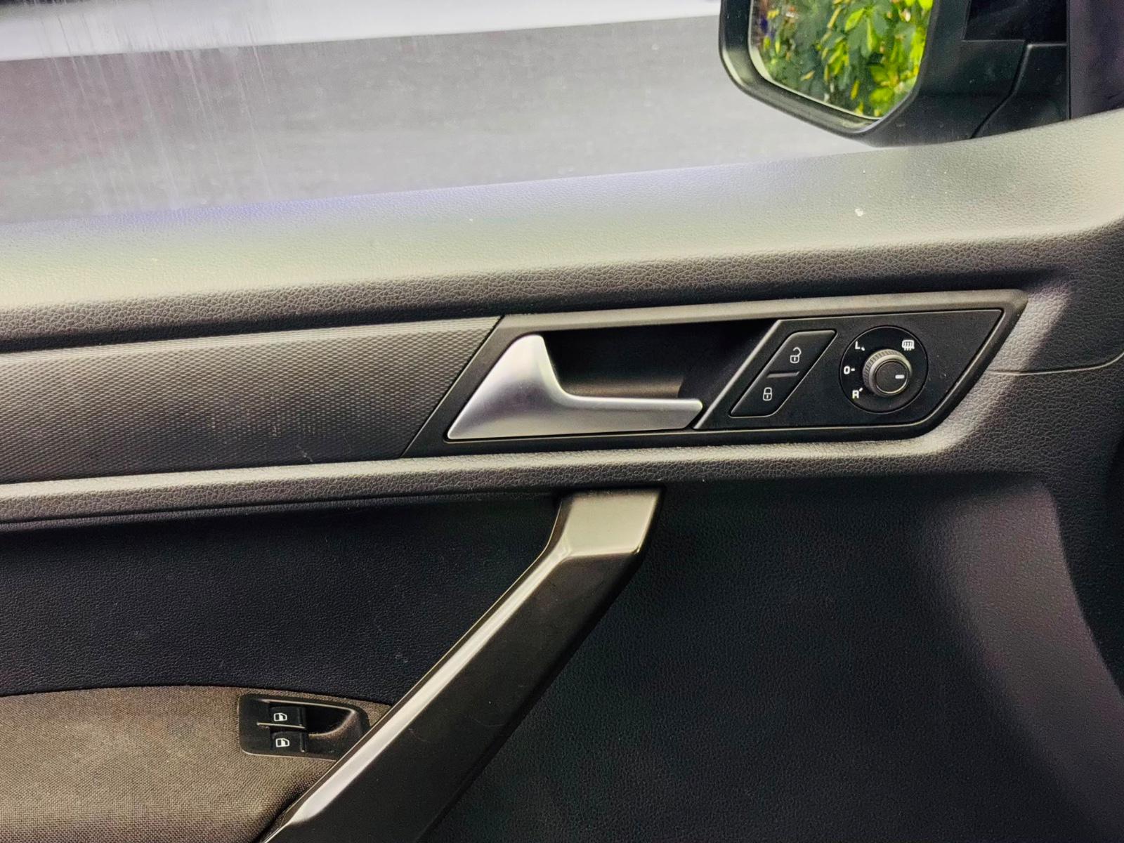 Volkswagen Caddy -DSG-Behindertengerecht-Rampe, миниатюра 20