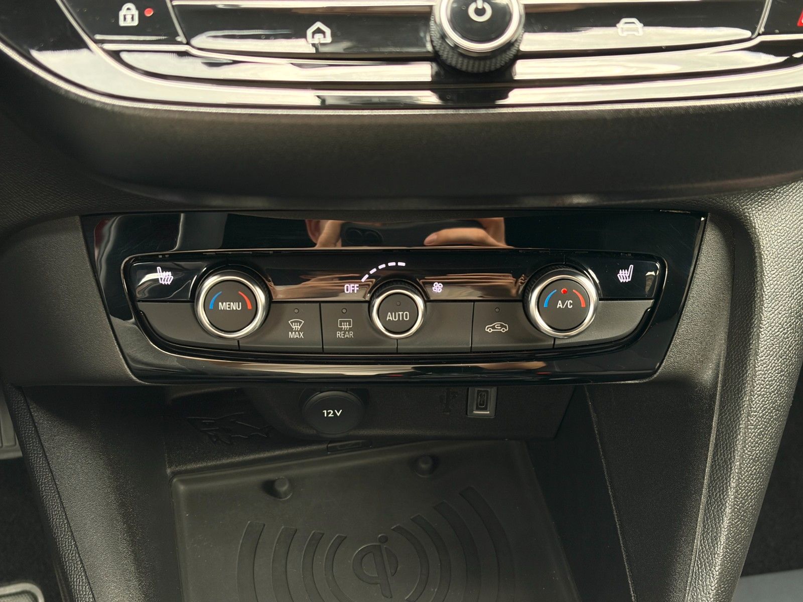 Fahrzeugabbildung Opel Corsa F GS 1.2 Turbo CAM Temp. PDC LHZ SHZ CarPl