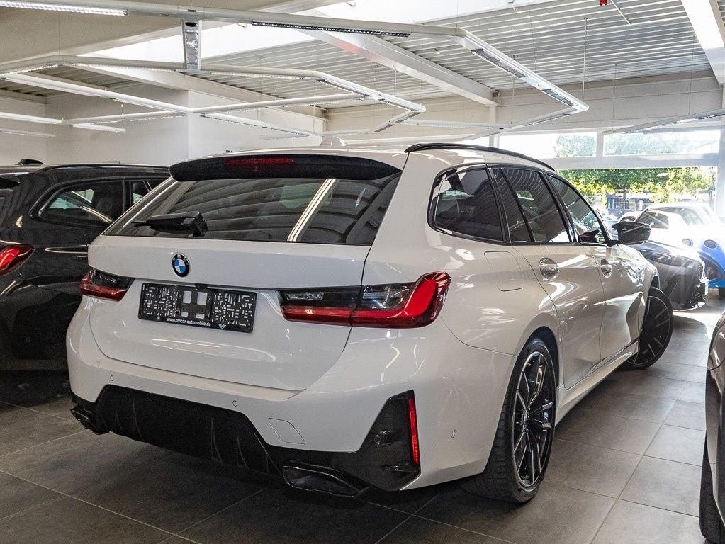 BMW M340i xDrive Touring M Sport HUD PANO ACC AHK