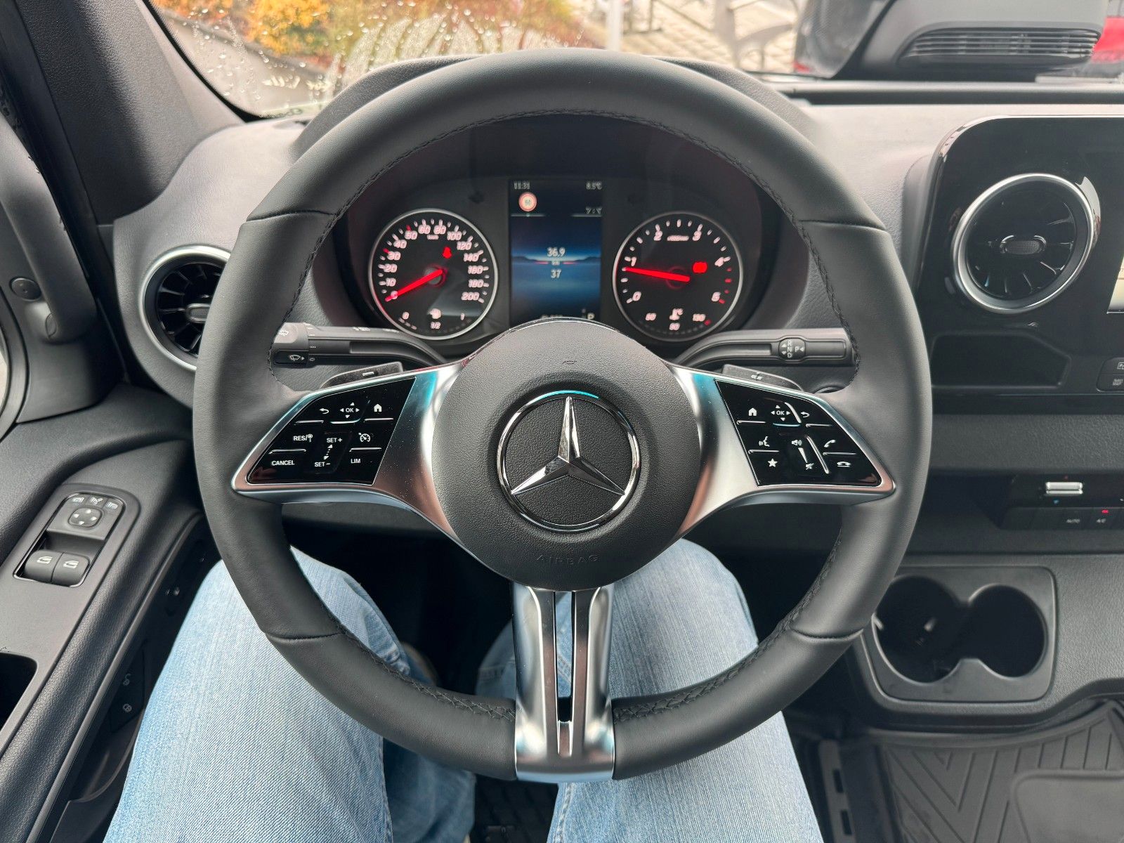 Fahrzeugabbildung Mercedes-Benz Sprinter 319 CDI 4325 LED Klimaautom Kamera