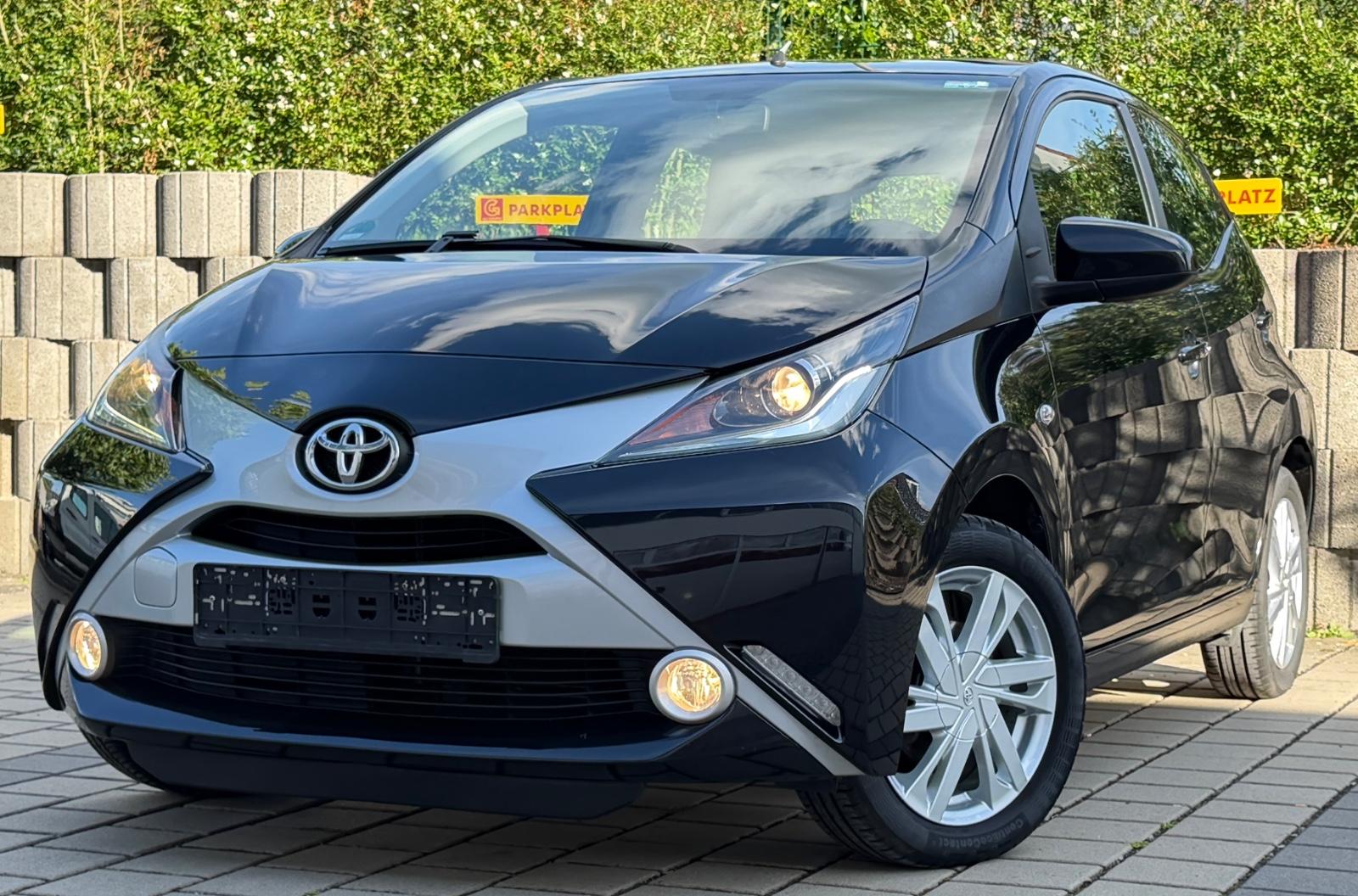 Toyota Aygo | Kamera | 8x bereift | TÜV neu