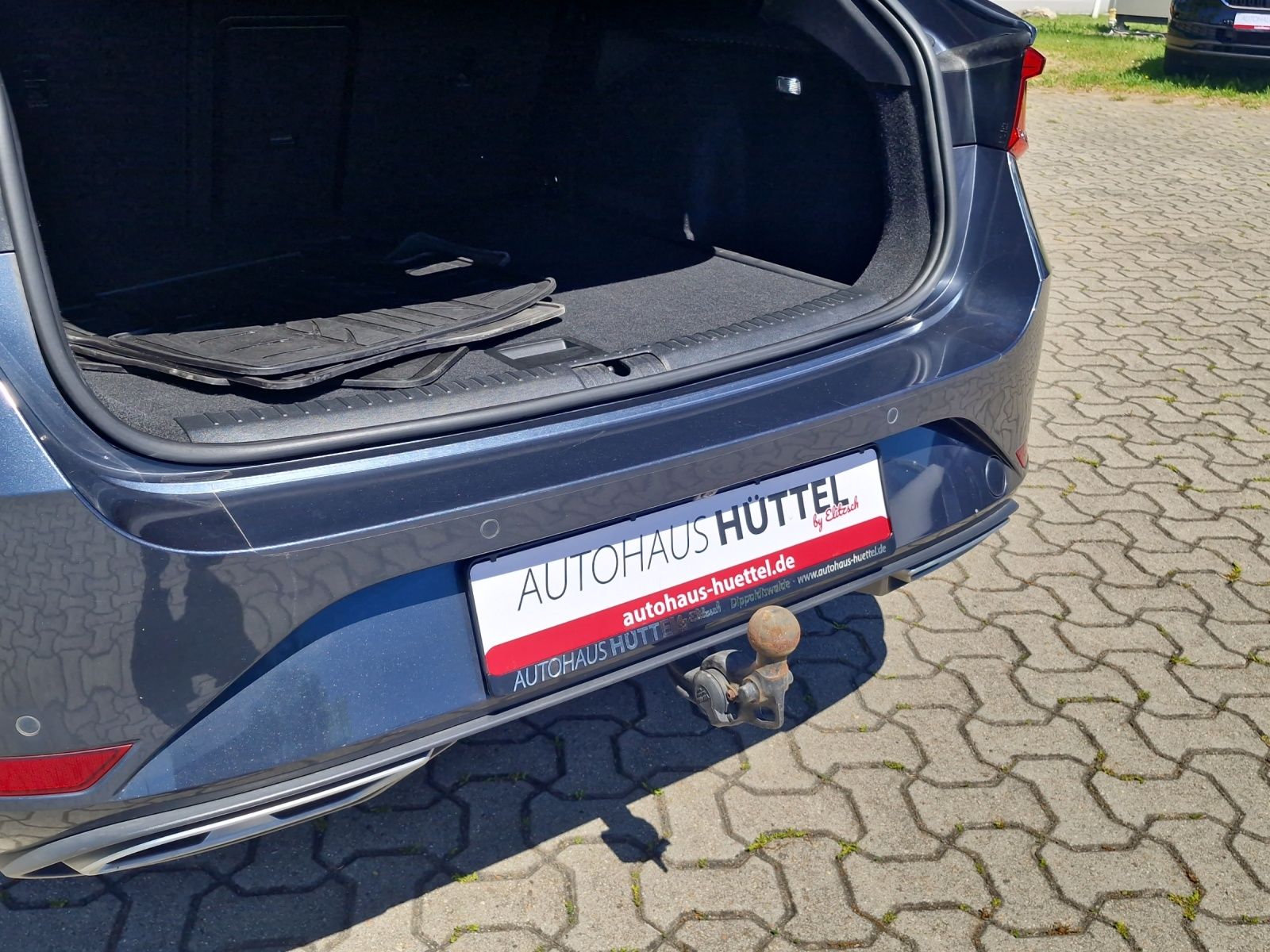 Fahrzeugabbildung SEAT Leon ST FR 1.5 TSI LED Navi AHK VC SHZ RFK