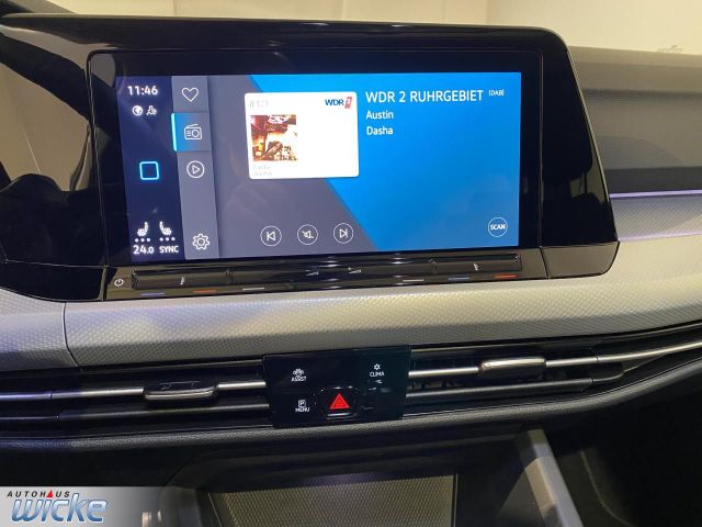 Golf VIII 1.0 eTSI DSG Move NAVI KLIMA PDC PANO