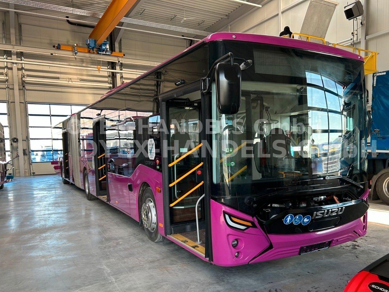 Isuzu CITIPORT 18 Klasse II GLZ ÜL  3-Türer 45+8 weiss