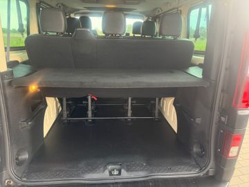 Opel Vivaro - 8