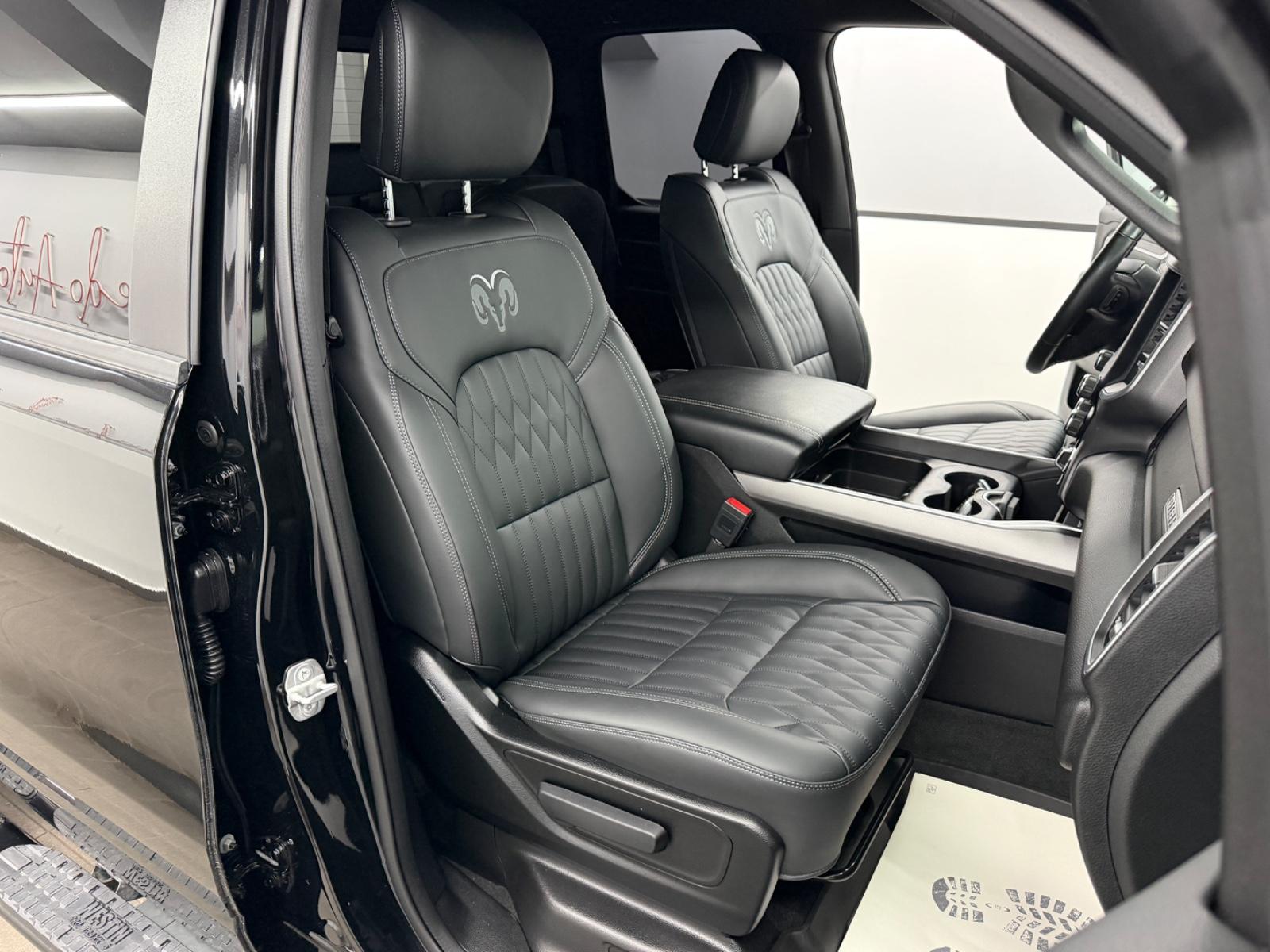 Dodge Ram 1500 5.7 V8 4X4 BigH QuadC*Lv2*Night Edition, миниатюра 18