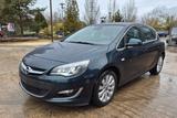 Opel Astra 2.0 CDTI Automatik Rollstuhlfahrergerecht - Opel Astra mit Diesel-Antrieb: 2.0